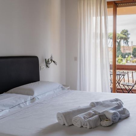 Mami Sabaudia Hotel Ngoại thất bức ảnh