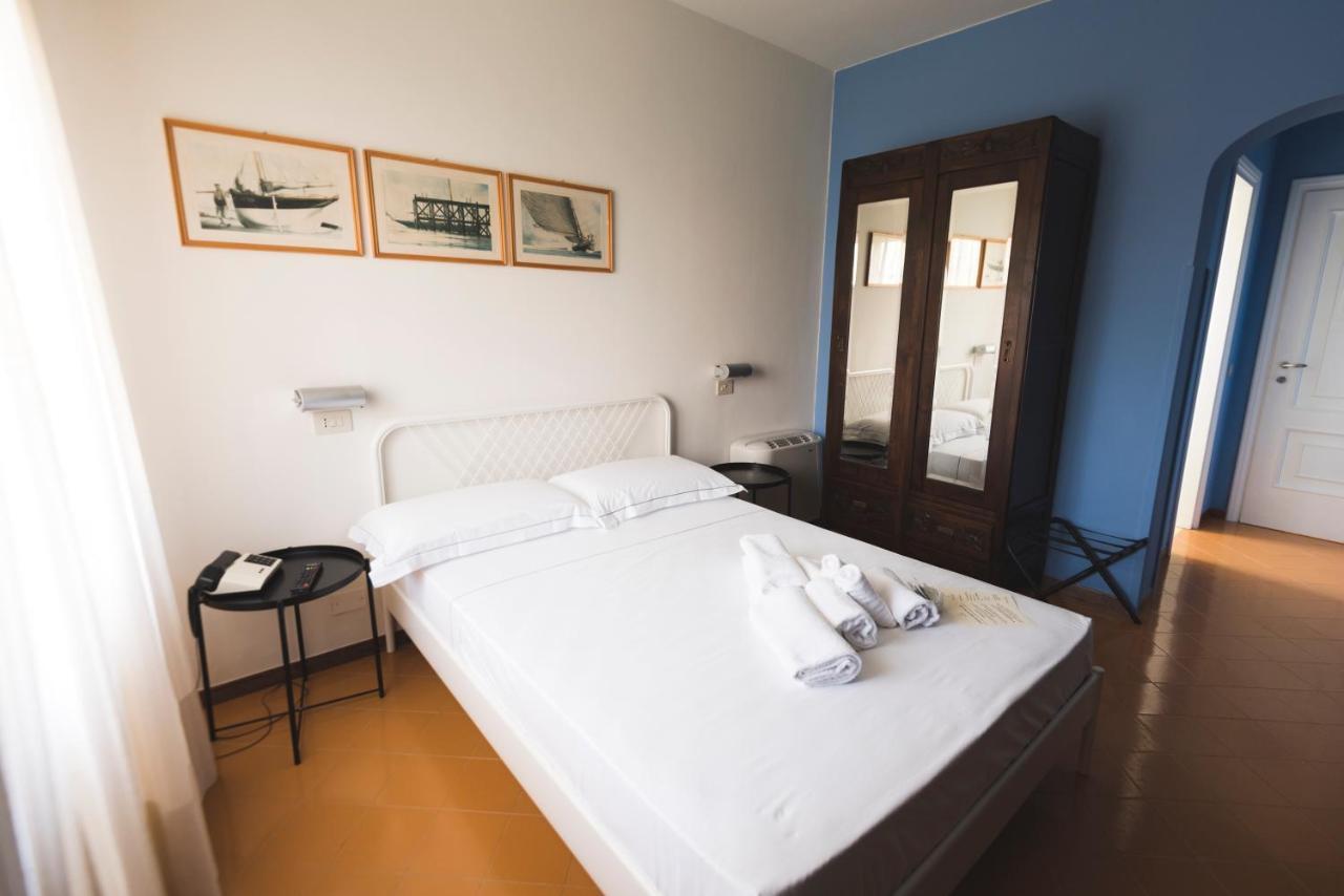 Mami Sabaudia Hotel Ngoại thất bức ảnh
