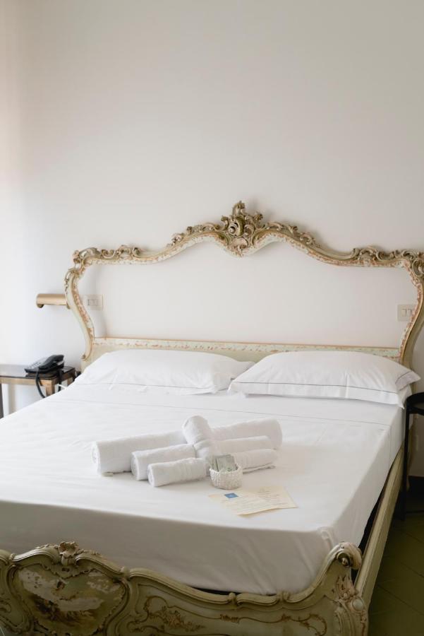 Mami Sabaudia Hotel Ngoại thất bức ảnh