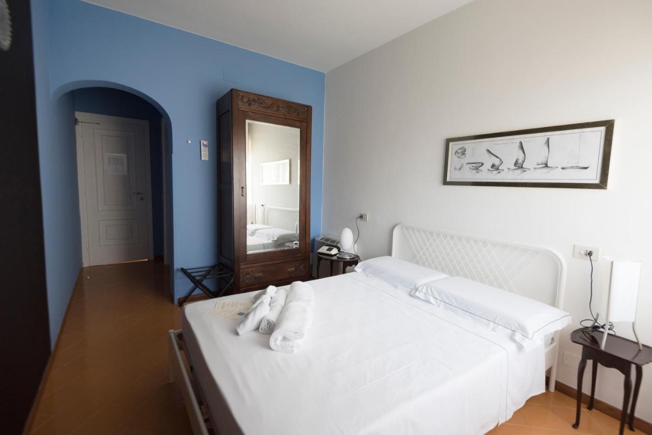 Mami Sabaudia Hotel Ngoại thất bức ảnh