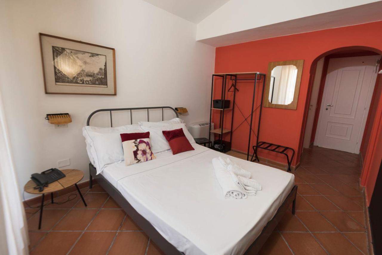 Mami Sabaudia Hotel Ngoại thất bức ảnh